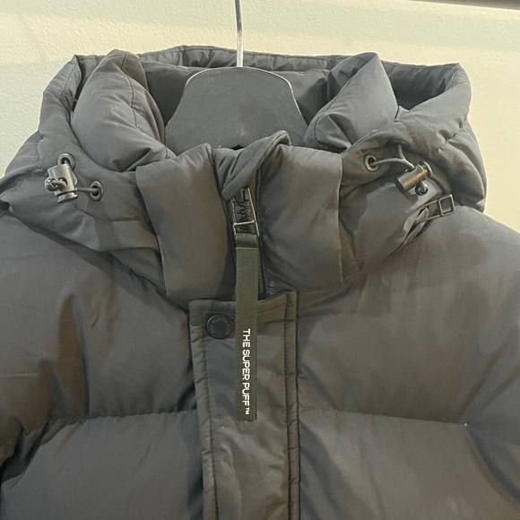 Aritzia The Super Puff Shorty Black Jacket with Hood - Picture 2 of 6